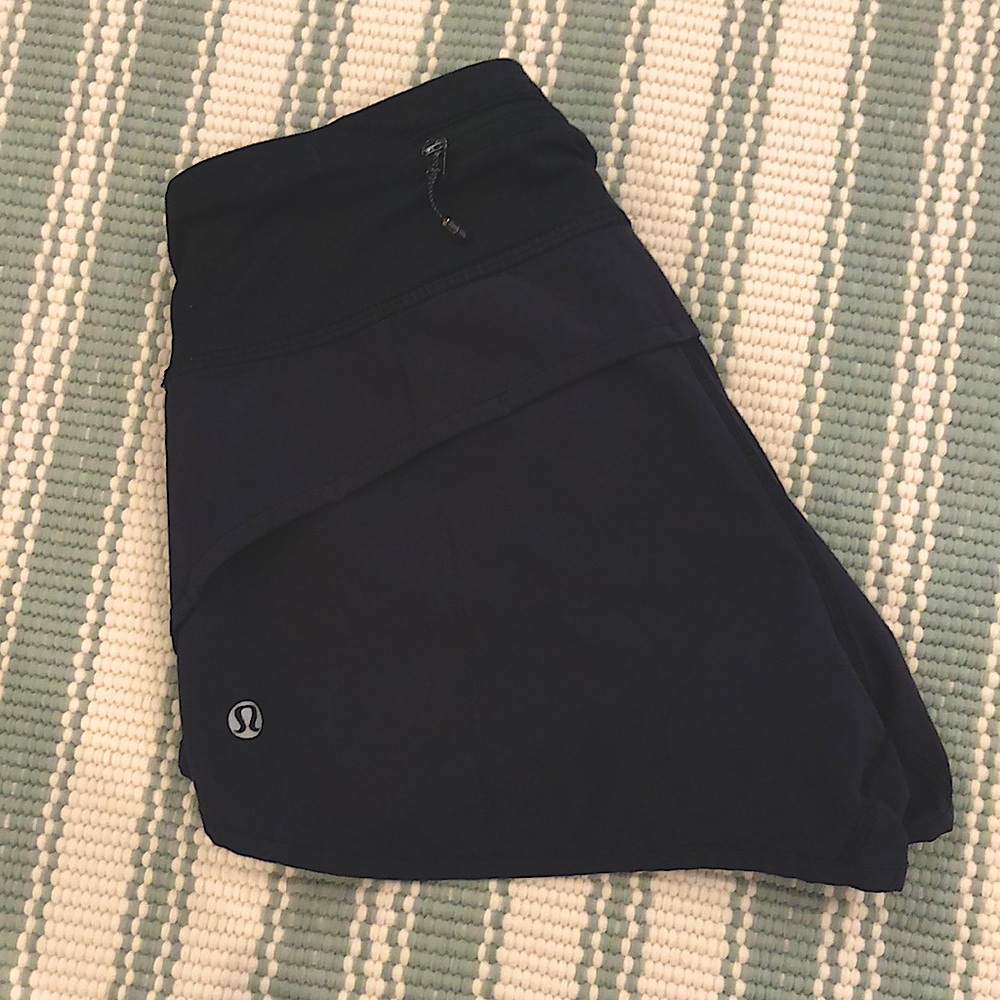 Lululemon Speed Up short 2.5 length. Size 2.